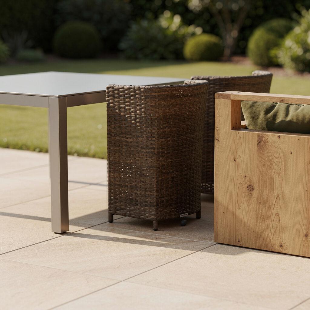 Wetterfeste Gartentische aus Aluminium, Polyrattan und Holz im Vergleich: Gartenmöbel Maier